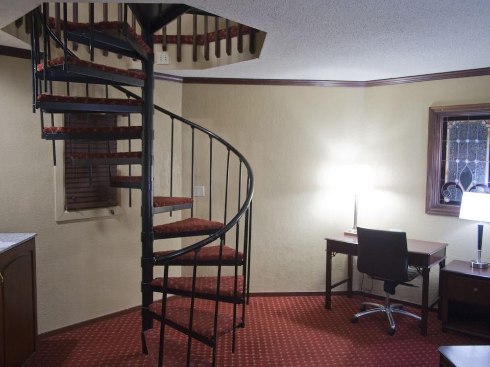 Days Inn & Suites By Wyndham Coralville / Iowa City Exterior foto